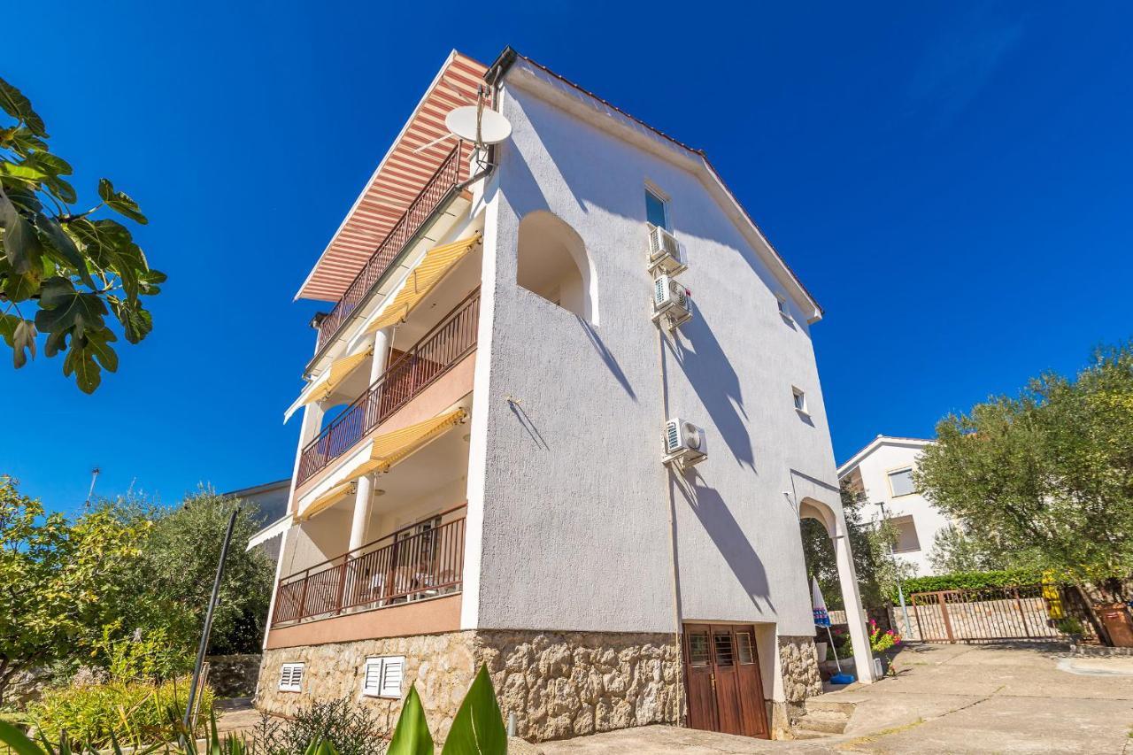 Apartments Antun Krk Island Esterno foto
