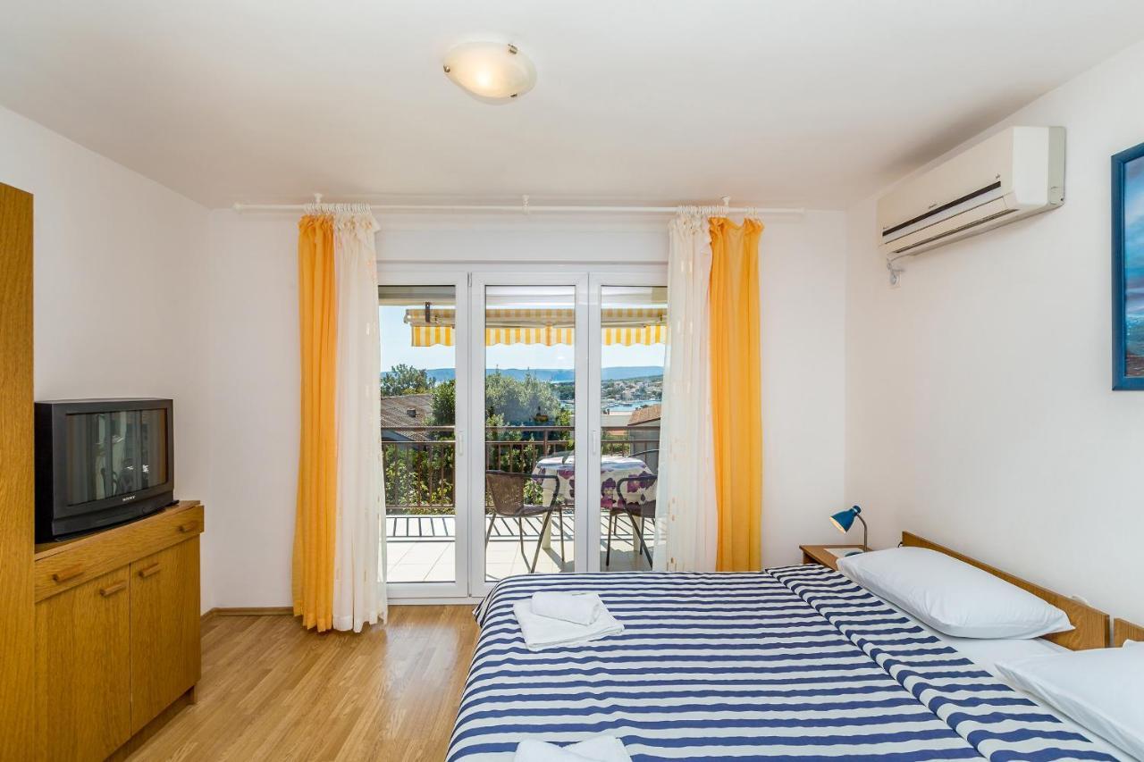 Apartments Antun Krk Island Esterno foto